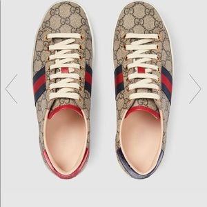 Authentic Gucci women’s Ace GG Supreme sneakers